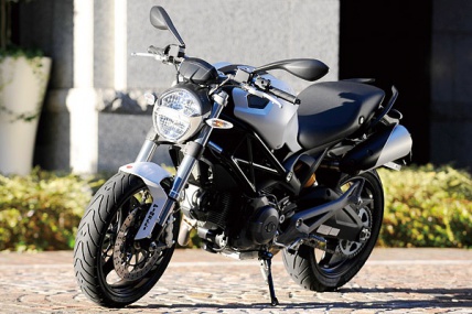 DUCATI MONSTER696