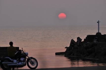 日本海に沈む夕日