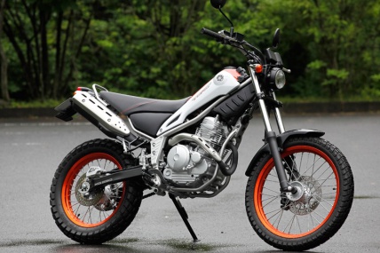 YAMAHA TRICKER