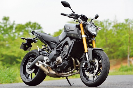 YAMAHA MT-09