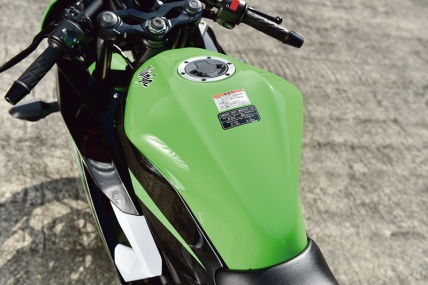 no159_ninja250sl_03