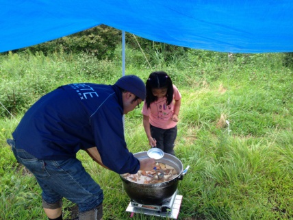 タンスタキャンプの炊き出し