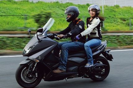 YAMAHA TMAX530