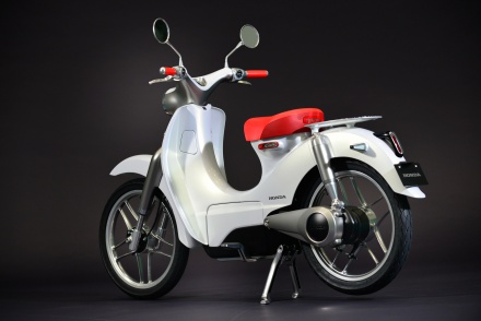 東京モーターショー2015　HONDA　ホンダ　EV-Cub Concept　EVカブ