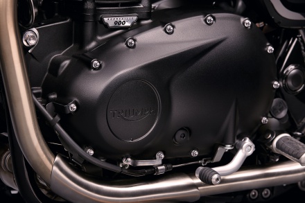 Street_Twin_Details_Clutch_Cover
