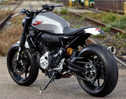 XSR700 SUPER7