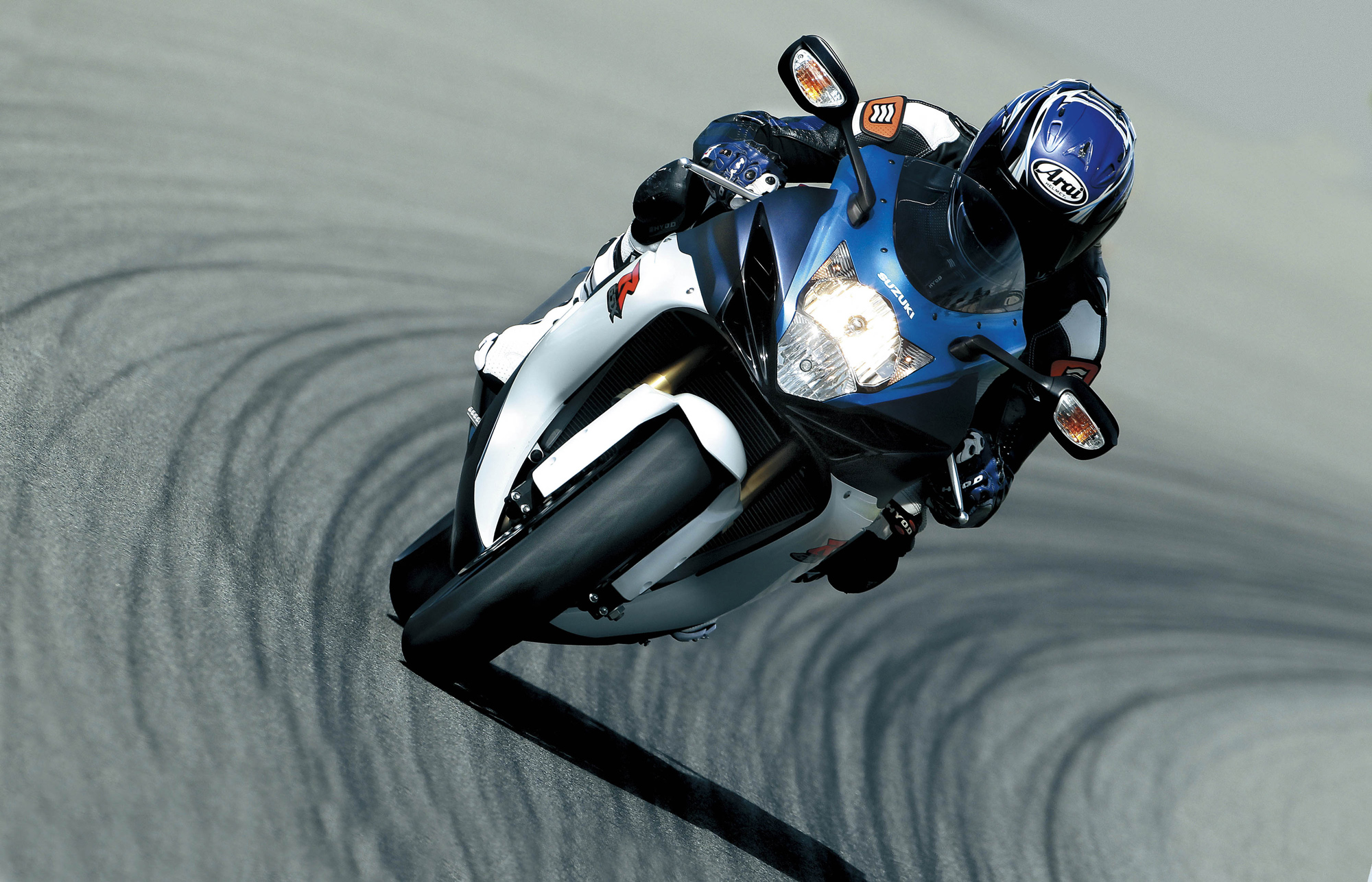 GSX-R750 30年間の軌跡】2011年 GSX-R750 - バイクニュース - タンデム 