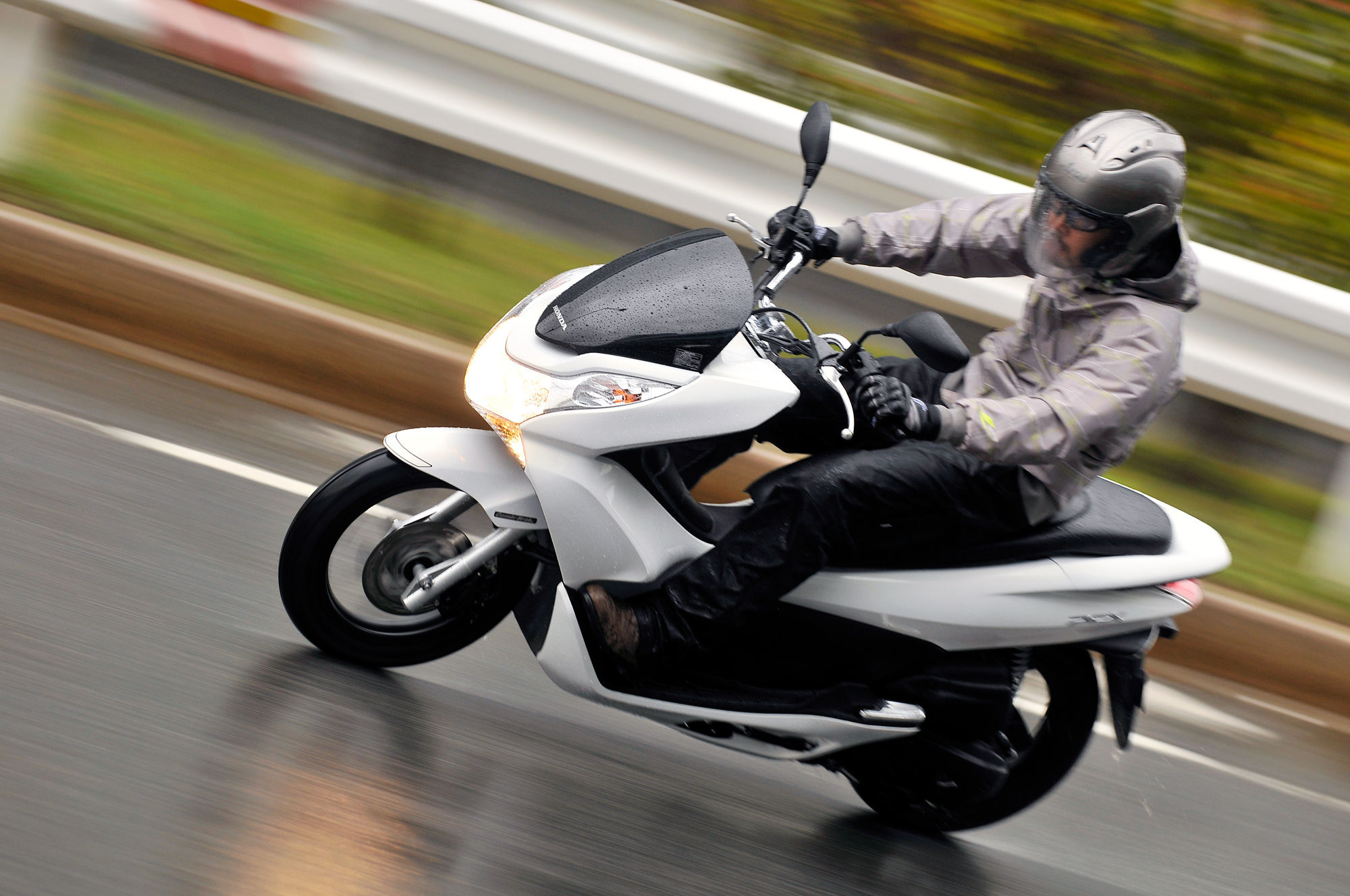 pcx125 jf28  125cc 11月末までの価格