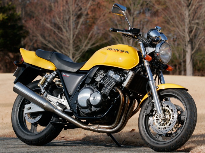 Cb400sfの歴史はここから始まった 1992年 初代 Cb400sf まとめ バイクニュース タンデムスタイル