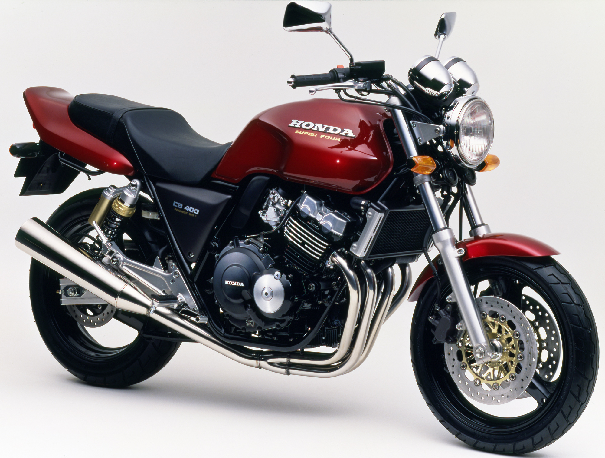 CB400SFの歴史はここから始まった!! 1992年 初代 CB400SF まとめ | バイクニュース | タンデムスタイル