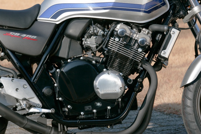 2代目 CB400SF HYPER VTEC まとめ。99年から06年までのカラバリも - バイクニュース - タンデムスタイル