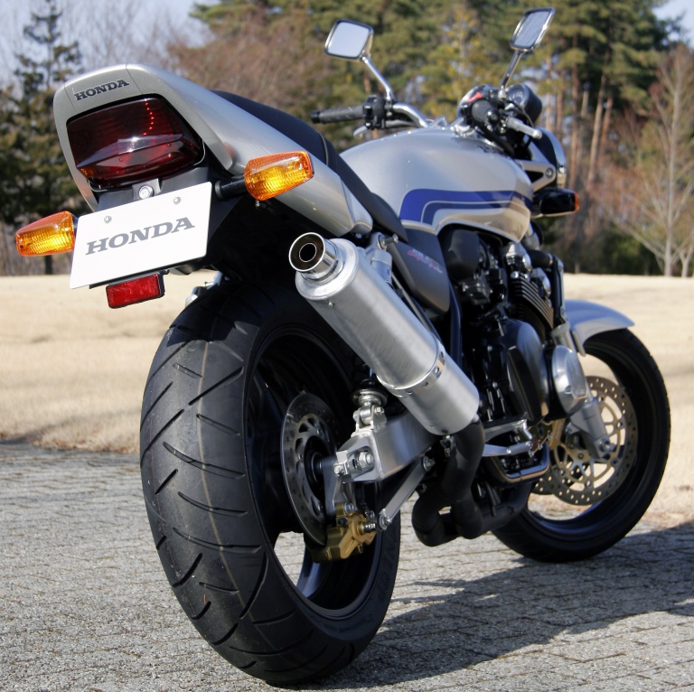 Honda cb400 vtec2