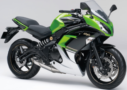 650ccモデル譲りの余裕あるシャシーが魅力のNinja 400R/Ninja 400 まとめ