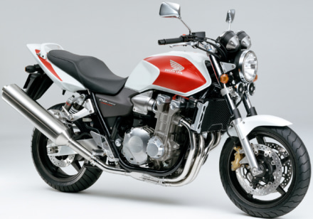 2003年2月にフルモデルチェンジを受け登場した2代目CB1300SF まとめ