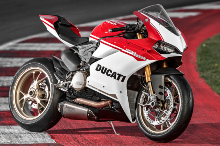 DUCATI創立90周年を記念し、500台限定で1299PANIGALE S Anniversarioが登場