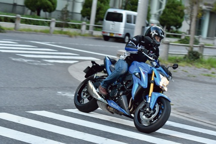 no174_gsx-s1000_03