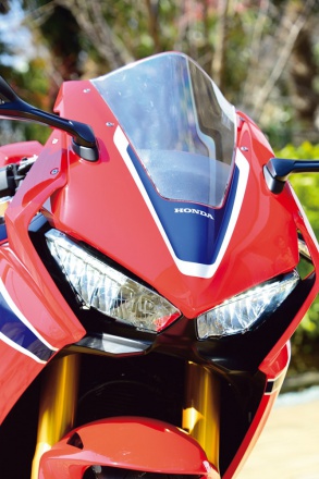 ホンダ・CBR1000RRのフロントマスク