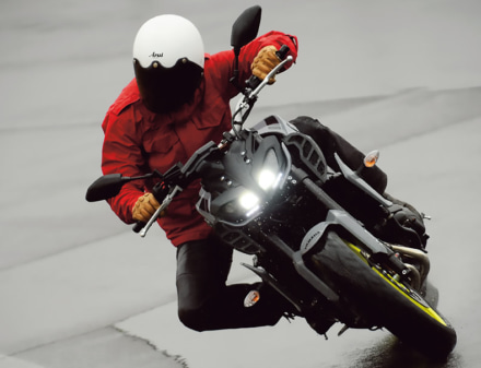 YAMAHA MT-09