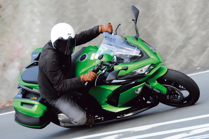 カワサキのNinja1000をワインディングで試乗インプレッション。パニアケースを取り付けた状態でも走った