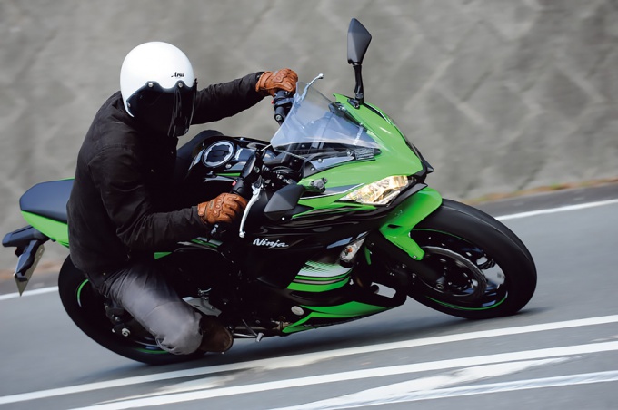 カワサキのNinja650でワインディングを走行インプレッション