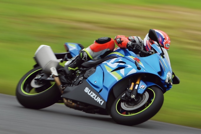 GSX-R1000Rはやっぱりパワフルな印象だ