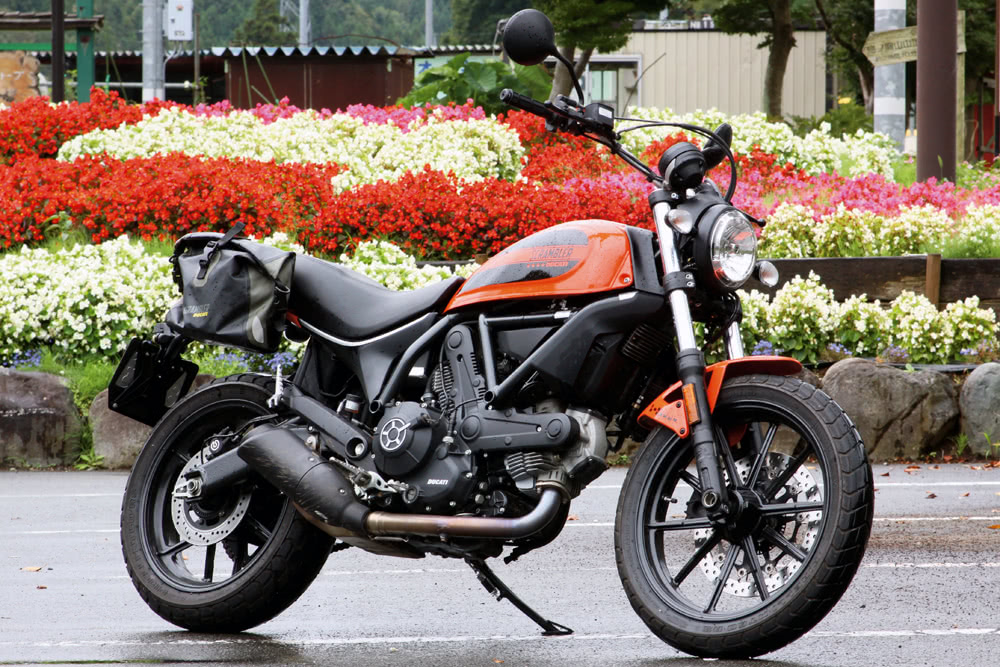 Ducati Scrambler Sixty2 こう見えて オフも走れる400 インプレッション タンデムスタイル