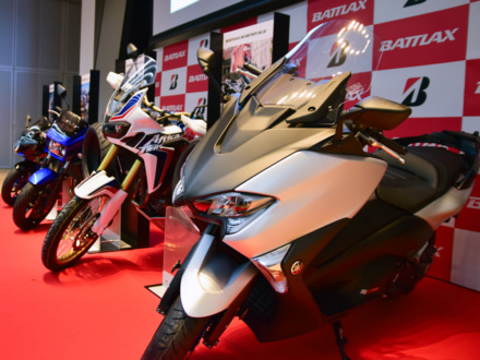 BRIDGESTONEより、BATTLAXシリーズの新タイヤ5モデルが2018年2月に販売開始