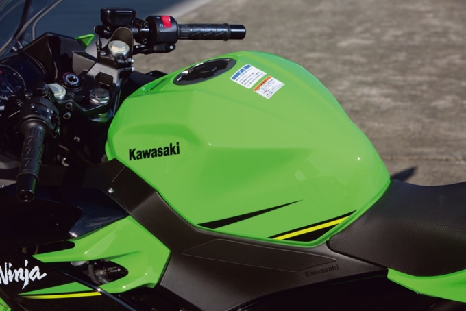 Kawasaki Ninja250 ＆ Ninja400【海外仕様】：ライバルに対抗すべく2度目のリニューアル | 車両インプレ・解説