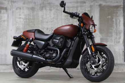 HARLEY-DAVIDSON ストリートロッド用カスタムパーツ『スクリーミンイーグル』で走ってみた