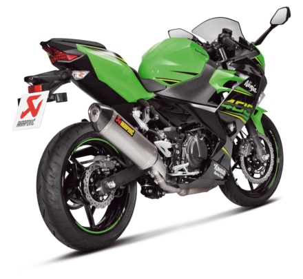 アクラポビッチからレーシーなポジションのNinja400用スリップオンマフラーが登場