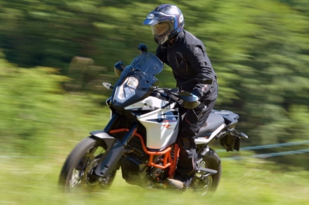 インプレッション“まる読み”にNo.195掲載の『KTM 1090ADVENTURE R』を追加しました！