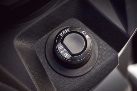 BMW・C400Xのイグニッションボタン