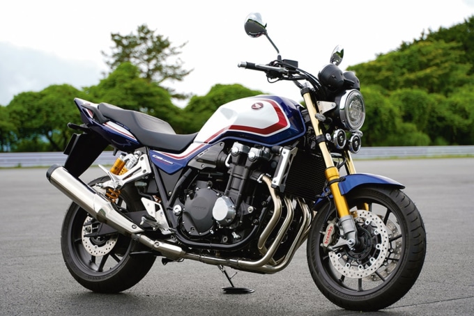 Honda Cb1300 スーパーフォア Sp Cb1300 スーパーボルドール Sp 市販予定車 足まわりを中心に高い走行性能を付与 インプレッション タンデムスタイル