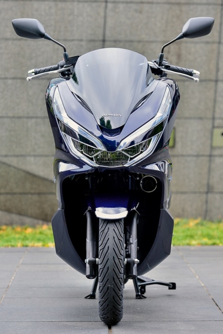 PCX HYBRIDのフロントビュー