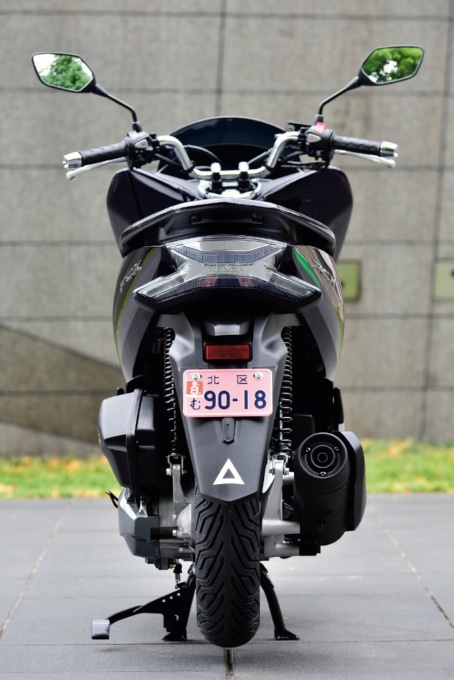 PCX HYBRIDのリヤビュー