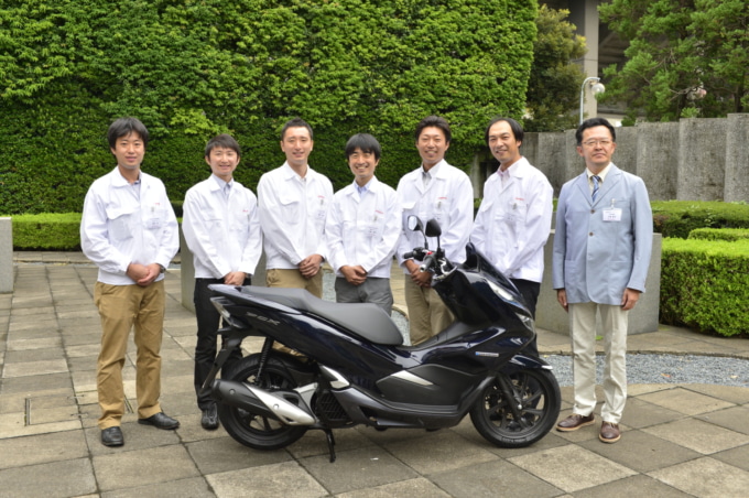 PCXハイブリッドの開発陣たち