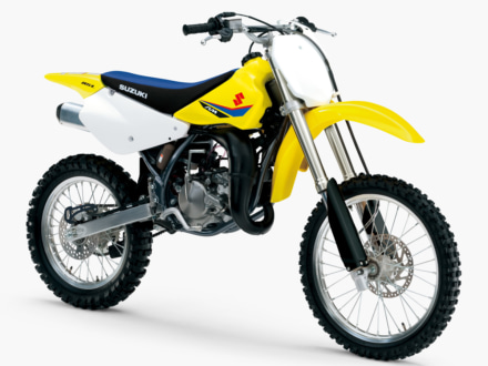 2019年モデルのSUZUKI RM85Lが登場！RM-Zシリーズと共通イメージのグラフィックを採用