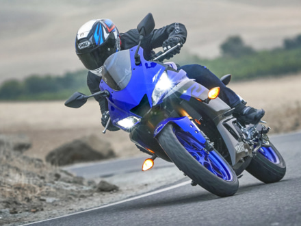 2019年モデルの新型YAMAHA YZF-R3 EU仕様が正式発表!! YZF-Rシリーズらしいレーシーなスタイリングに