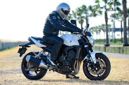 YAMAHA FZ1