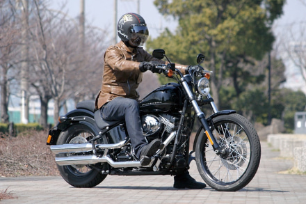 HARLEY-DAVIDSON FXSブラックライン