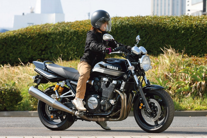 YAMAHA XJR1300