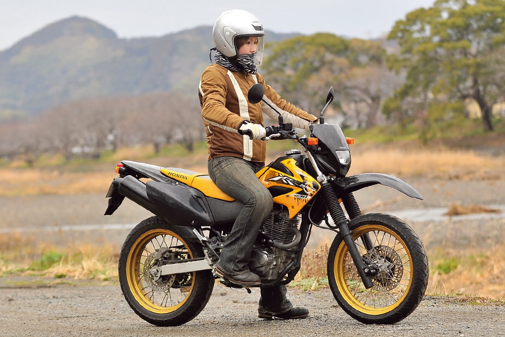 Honda Xr230 モタード バイク足つき アーカイブ タンデムスタイル