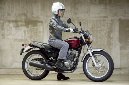 HONDA CB223S