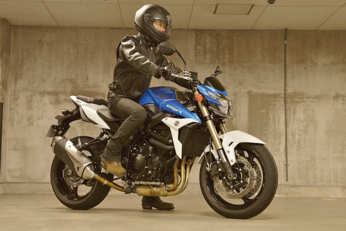 SUZUKI GSR750 ABS