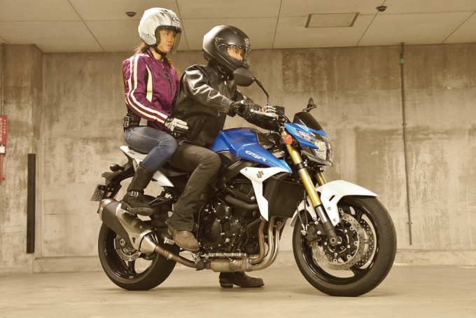 SUZUKI GSR750 ABS