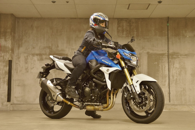 SUZUKI GSR750 ABS