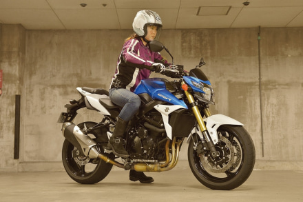 SUZUKI GSR750 ABS