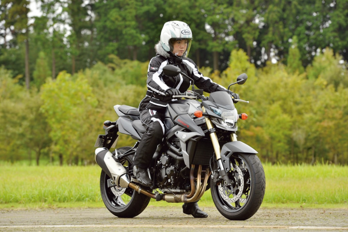 SUZUKI GSR750 ABS