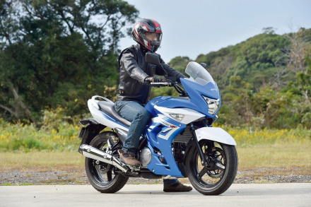 SUZUKI GSR250F