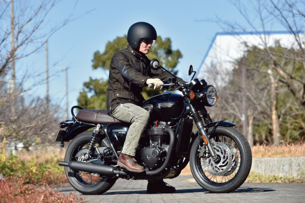 TRIUMPH ボンネビル T120 ブラック